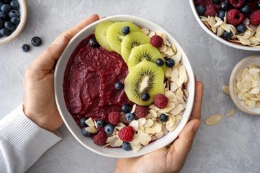 Oil-Powered Smoothie Bowls: A Nutrient-Dense Start to Your Day