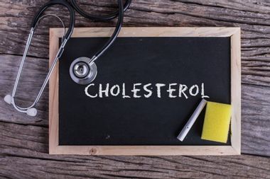 HDL vs LDL: The Difference Between Good & Bad Cholesterol